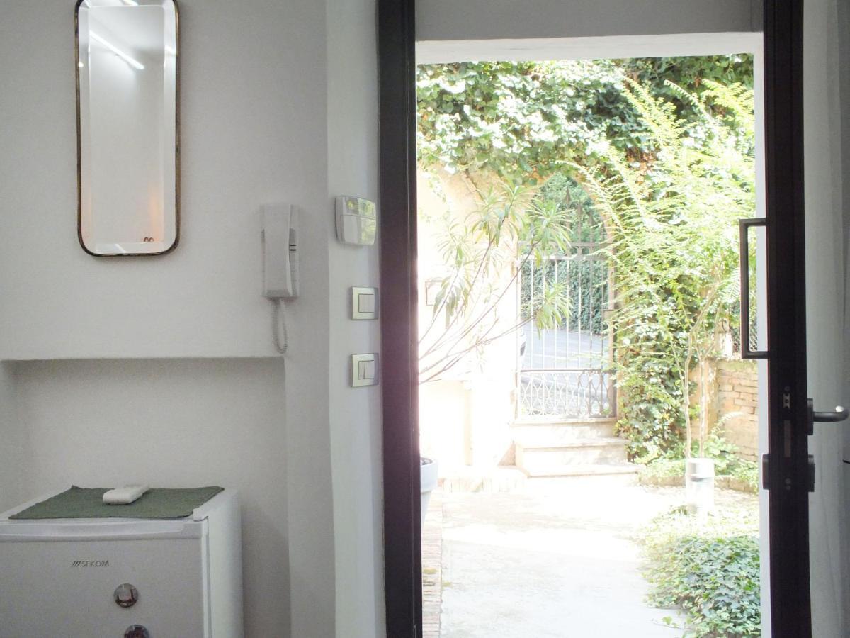 Loft Garden In Bologna'S Heart Ospedale Rizzoli Apartment Exterior photo